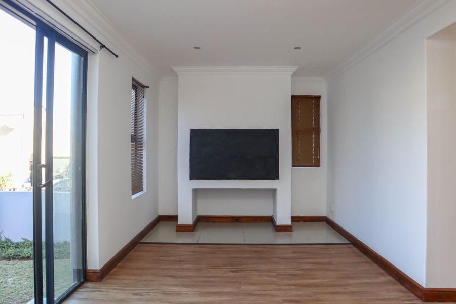 3 Bedroom Property for Sale in Croydon Western Cape